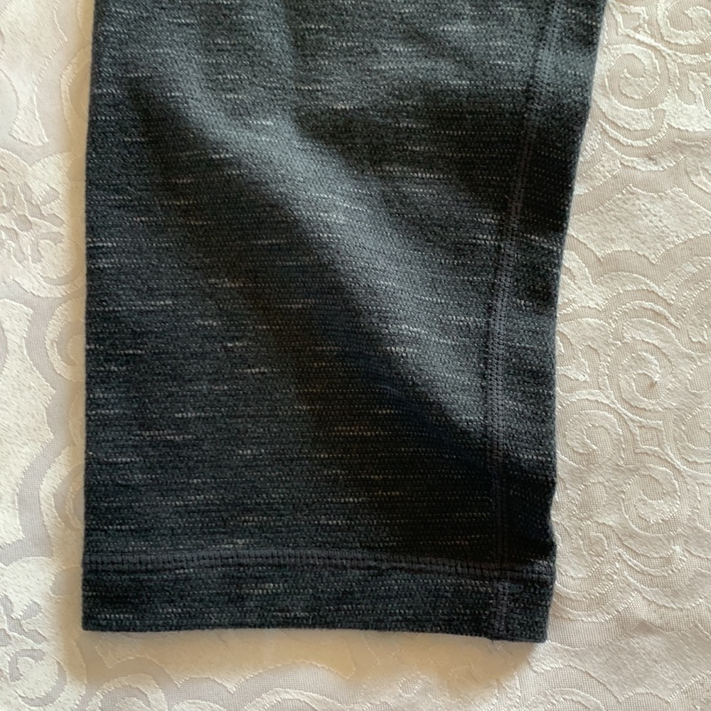 Lululemon Capri leggings - Picture 3 of 16